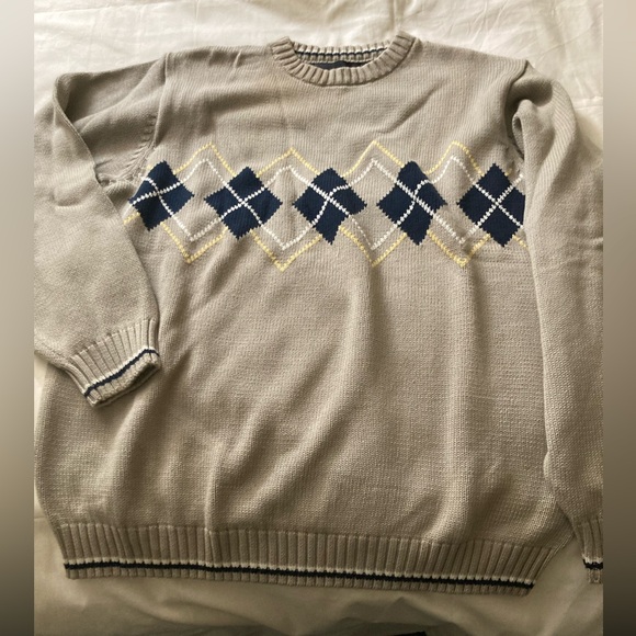 Men's BILL BLASS Beige Argyle Sweater - Picture 3 of 5
